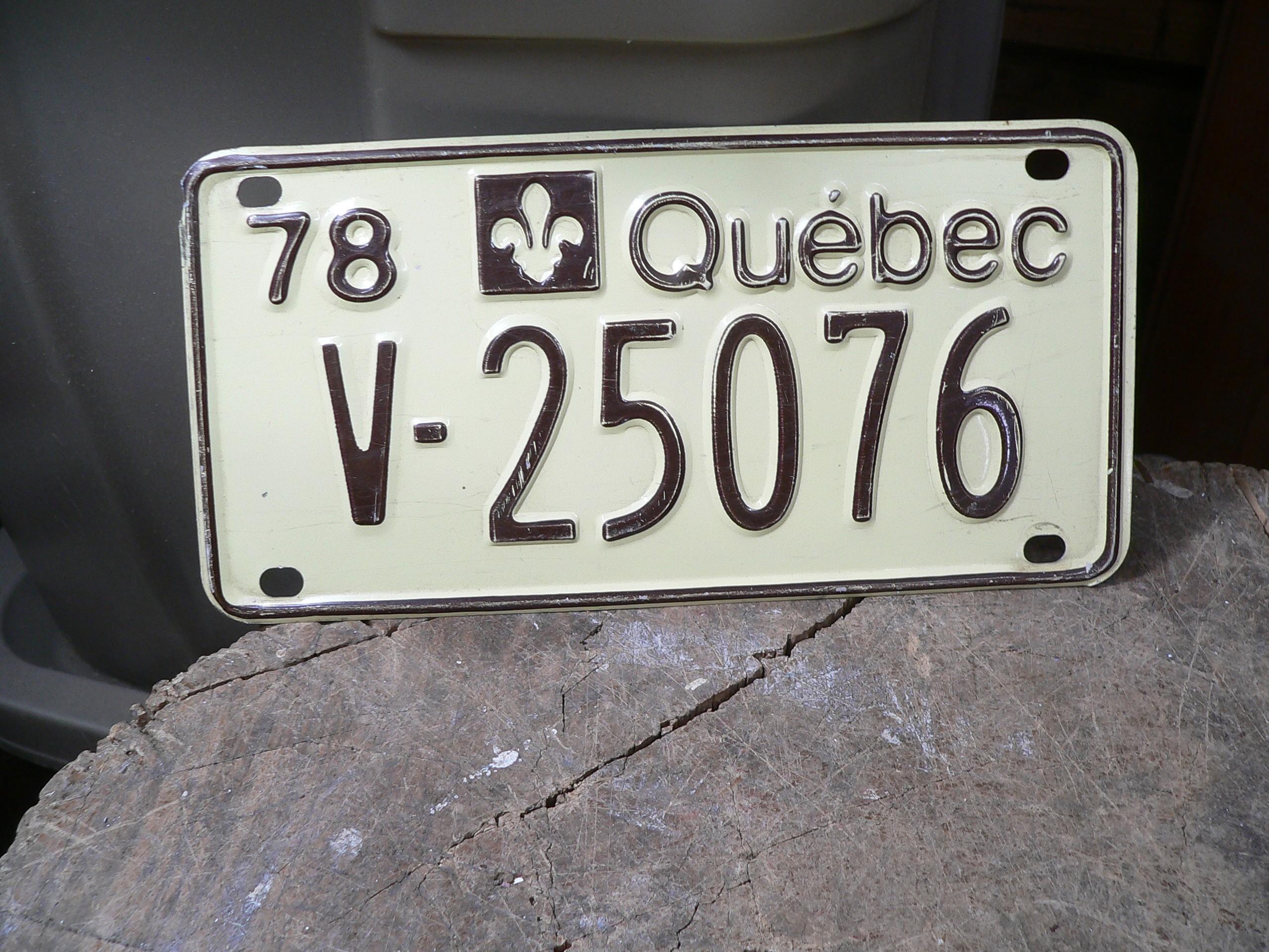 Plaque motocyclette vintage québec # 10937.31