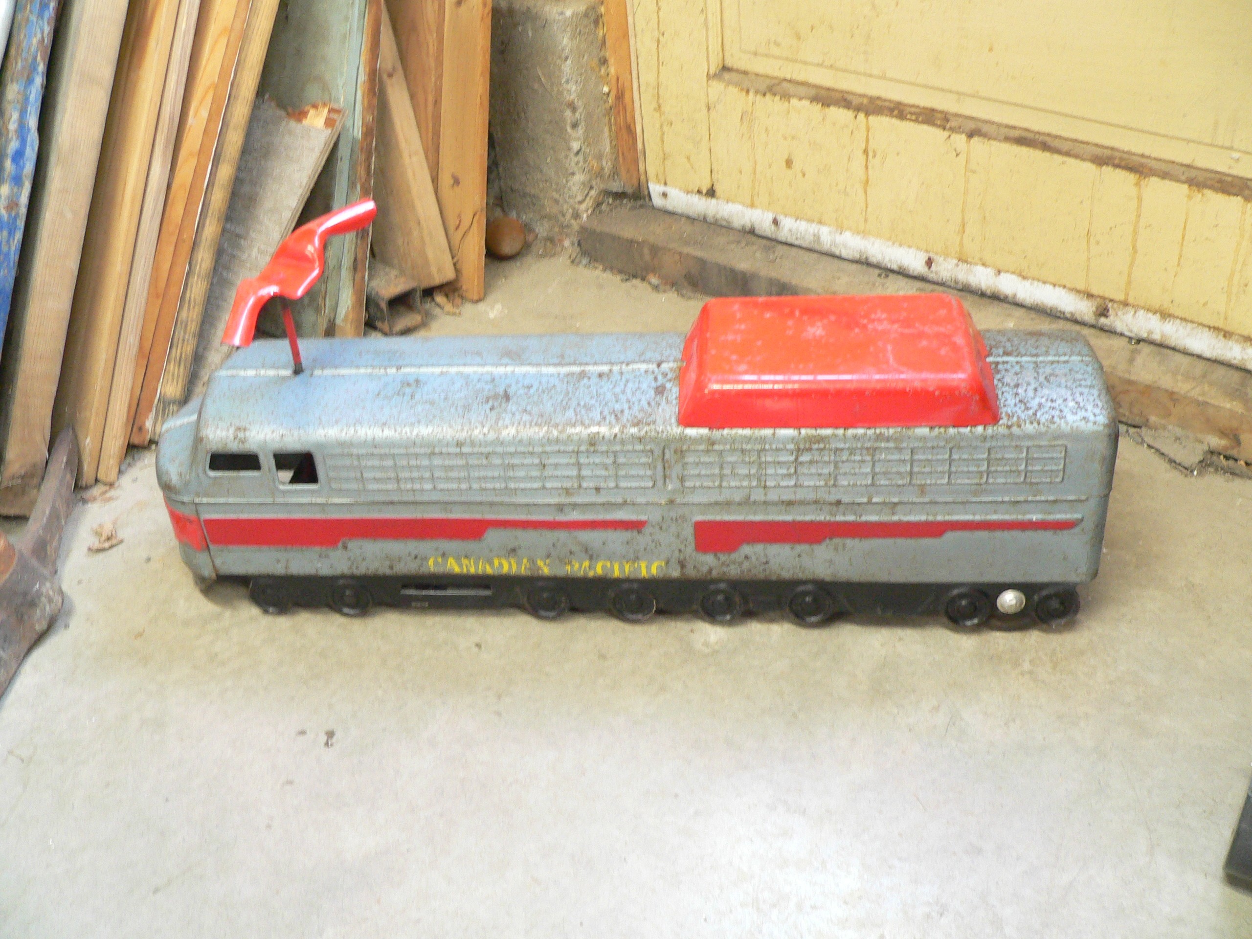 Train vintage canadian pacific minnitoys # 12397