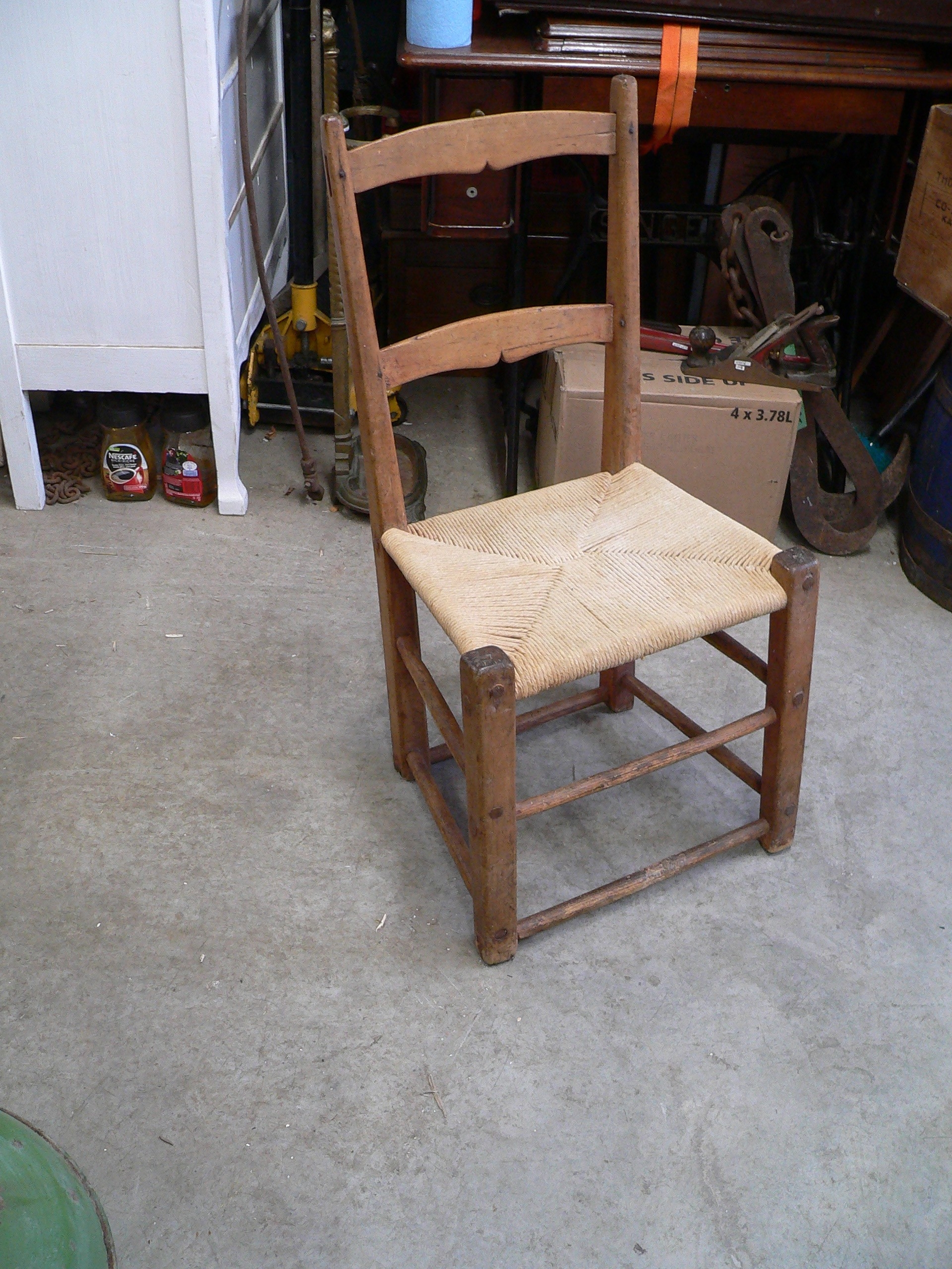 Chaise antique # 6161.1