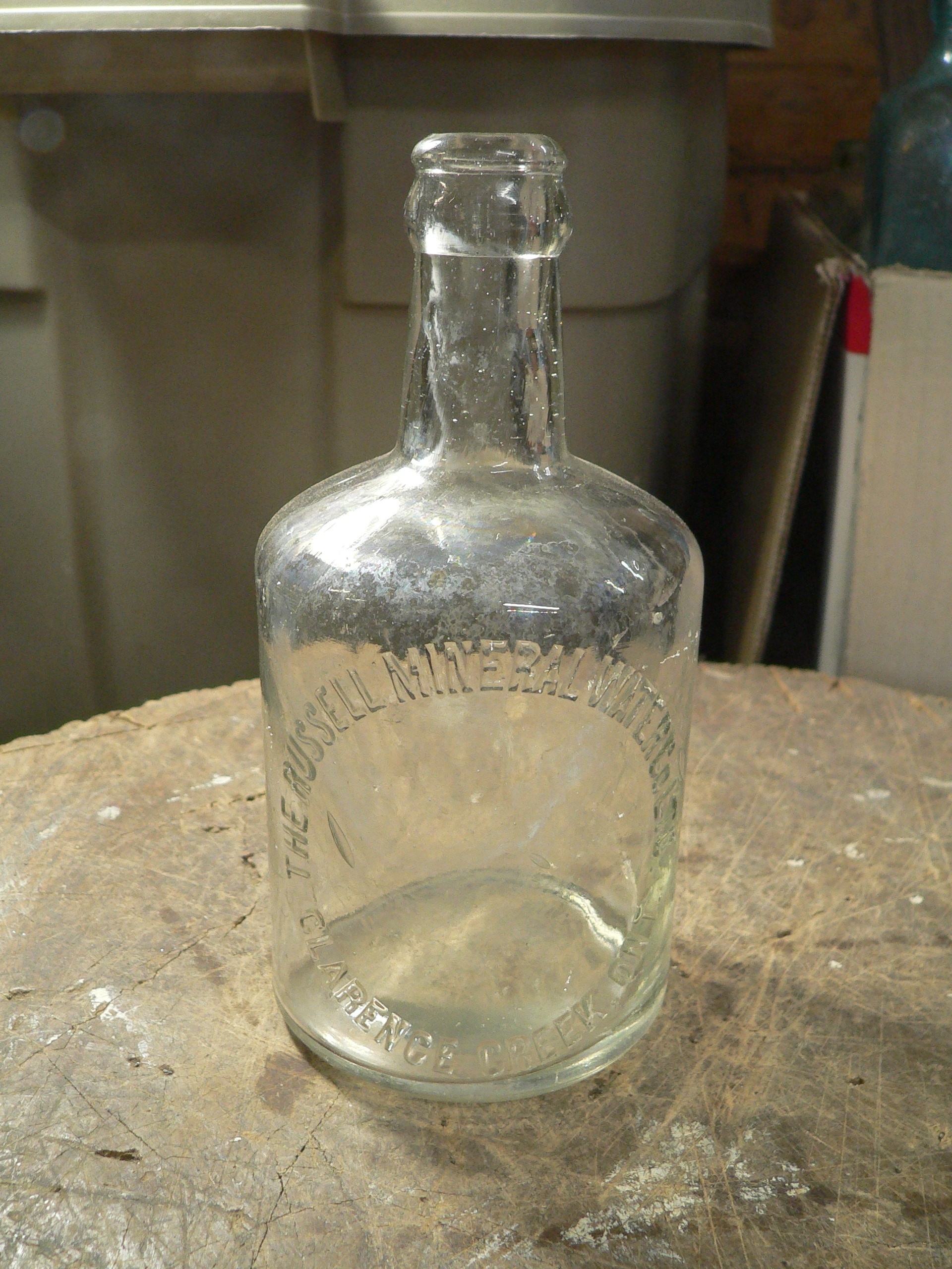 Bouteille antique the russell mineral water # 8171.6
