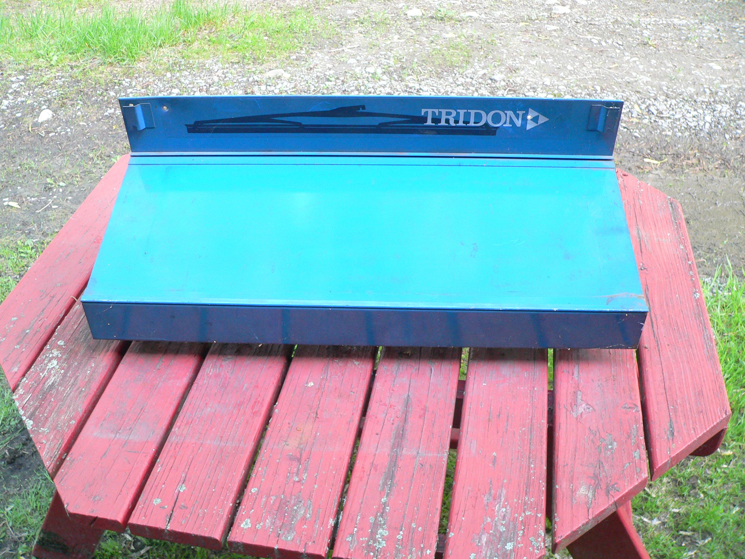 Display vintage tridon# 9717.1