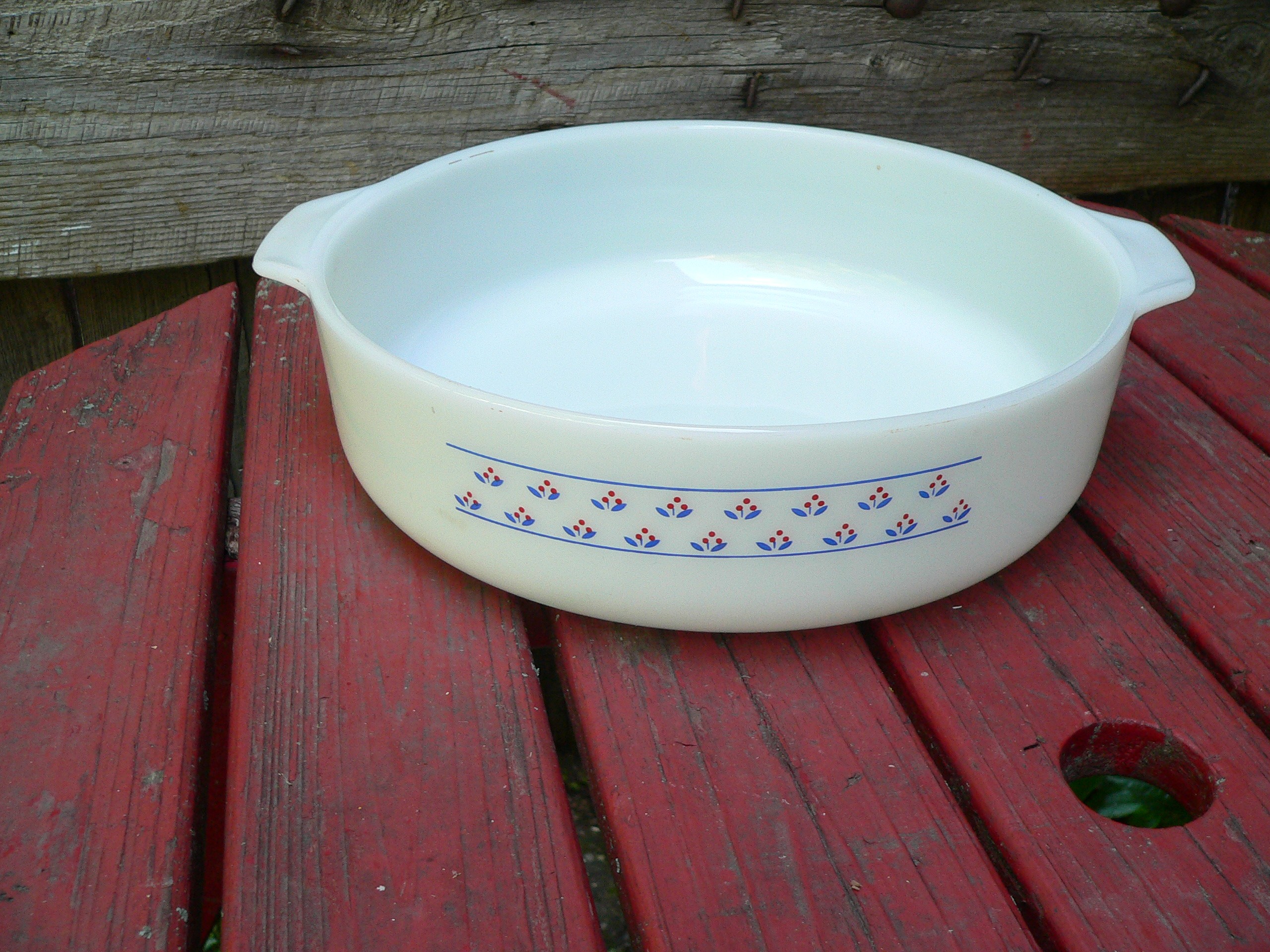 Plat vintage pyrex dyna ware # 9924.5 